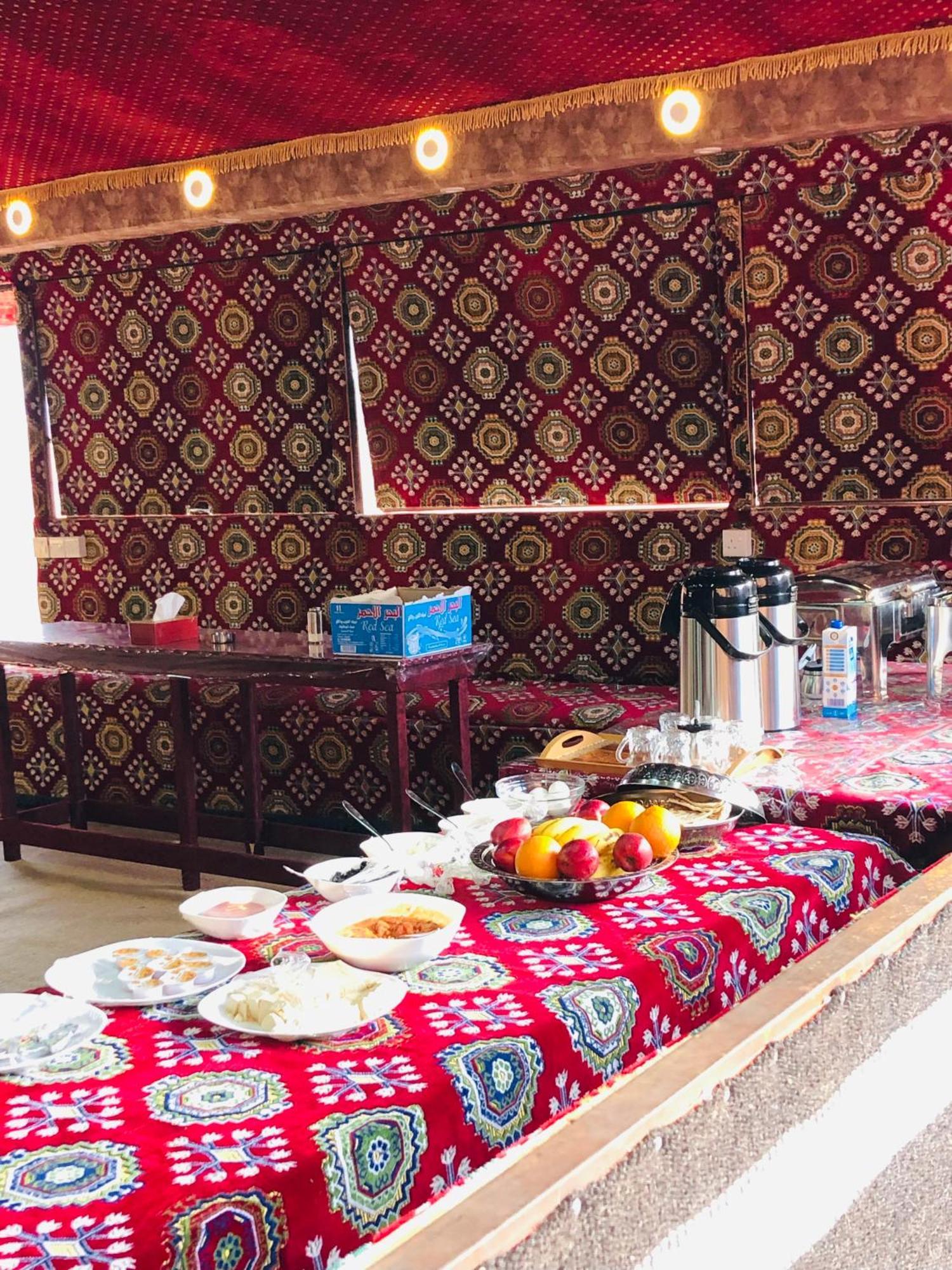 Wadi Rum Bubble Camp & Tour Экстерьер фото