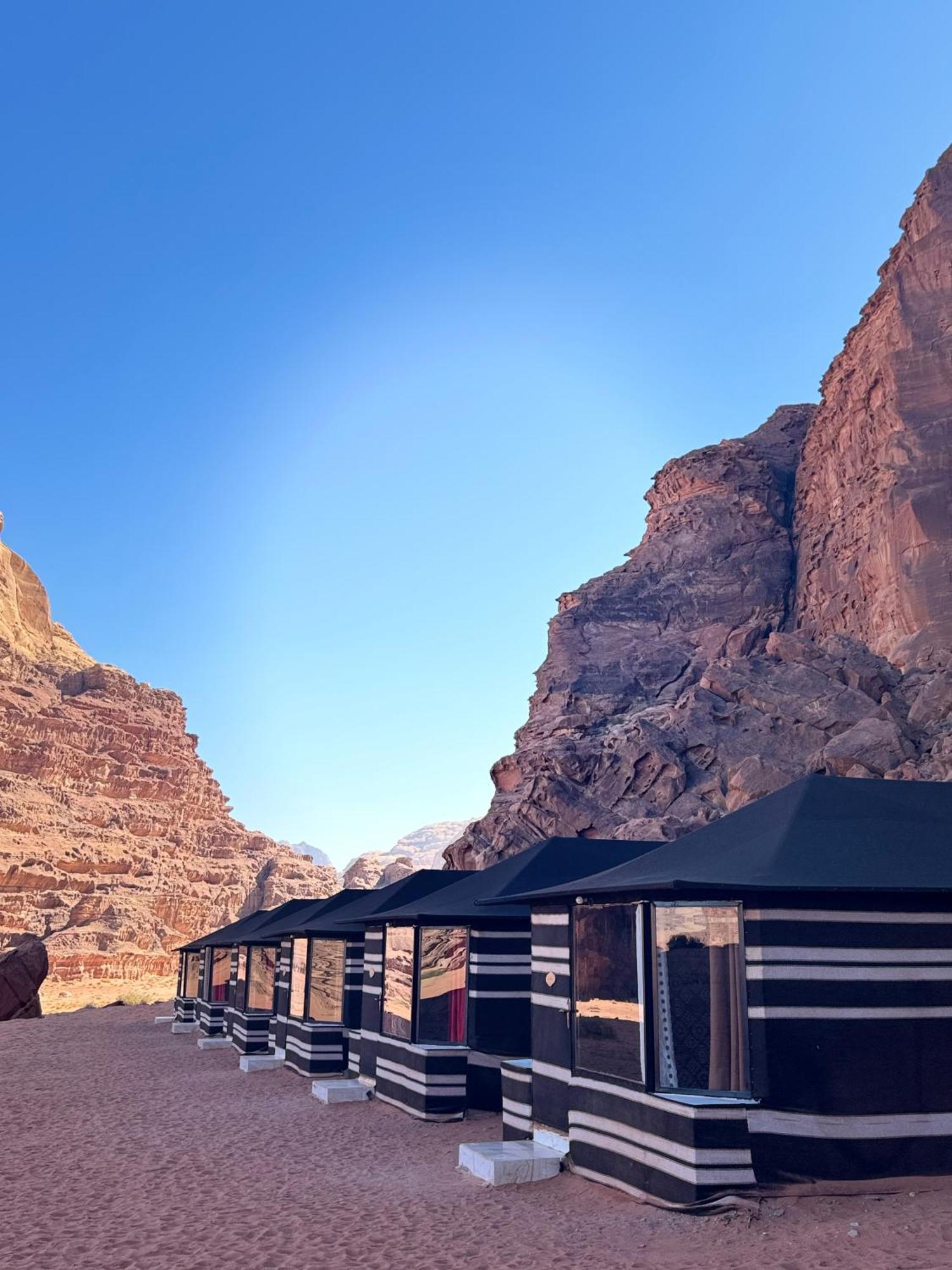 Wadi Rum Bubble Camp & Tour Экстерьер фото