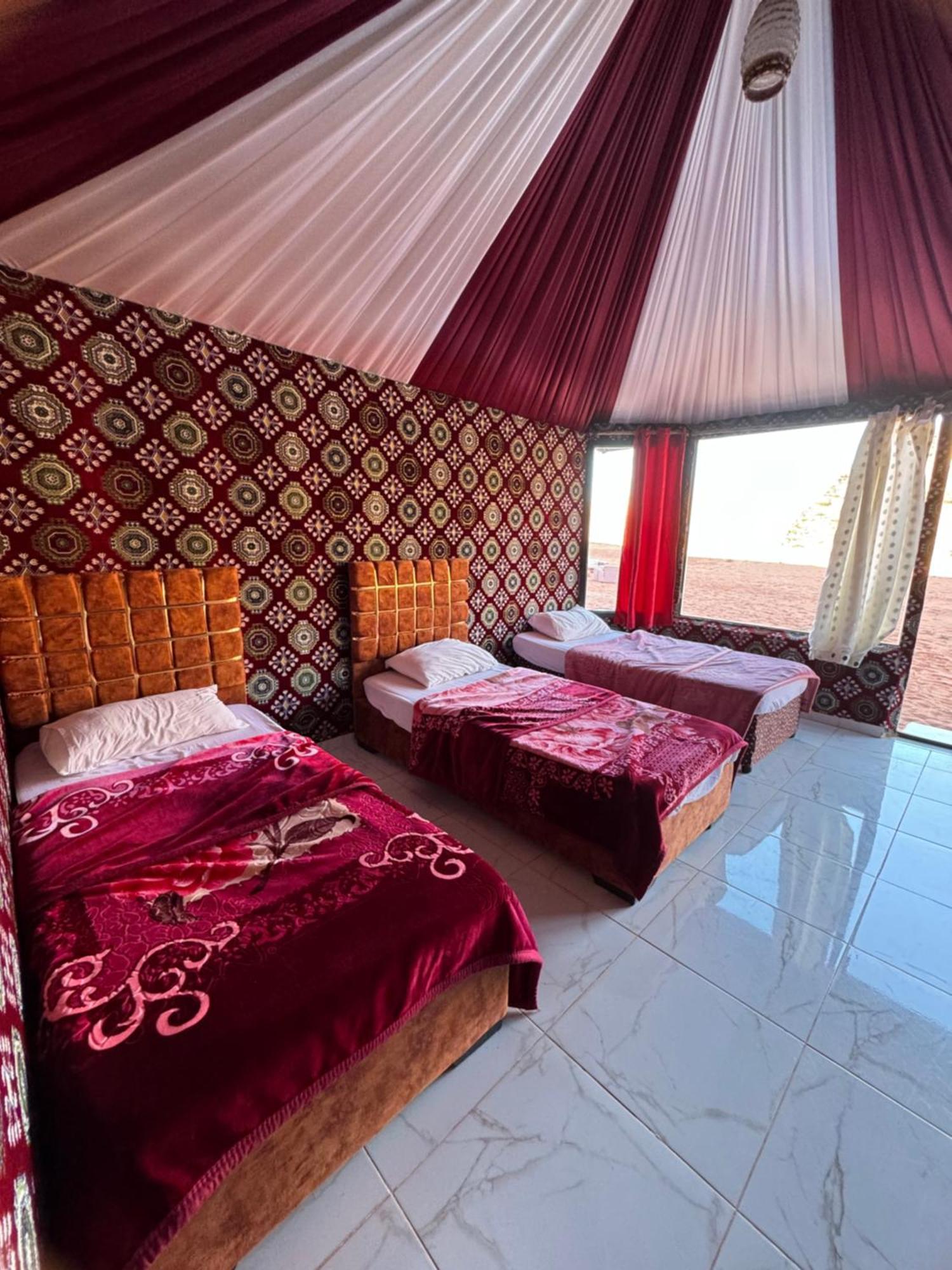Wadi Rum Bubble Camp & Tour Экстерьер фото