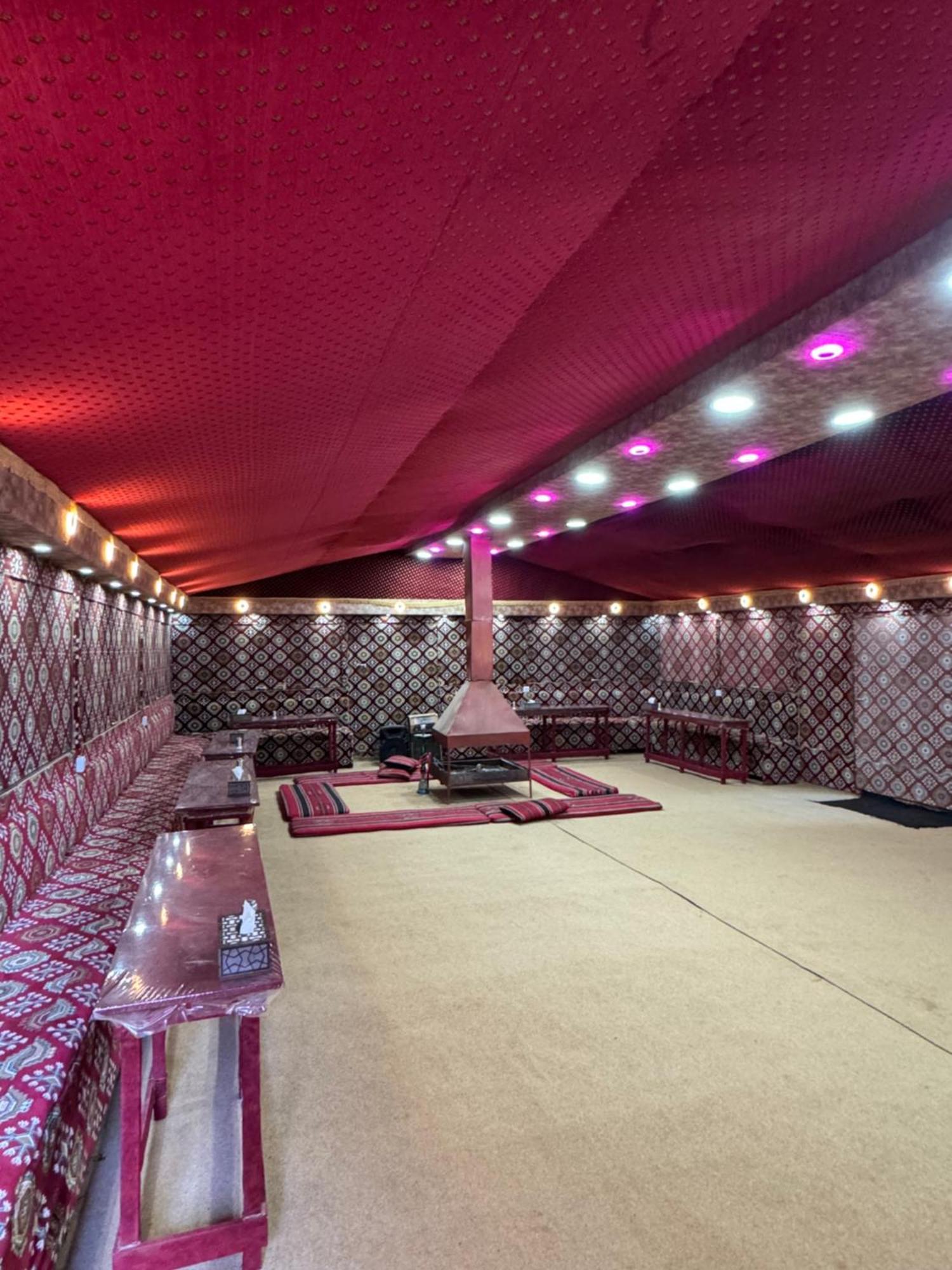 Wadi Rum Bubble Camp & Tour Экстерьер фото