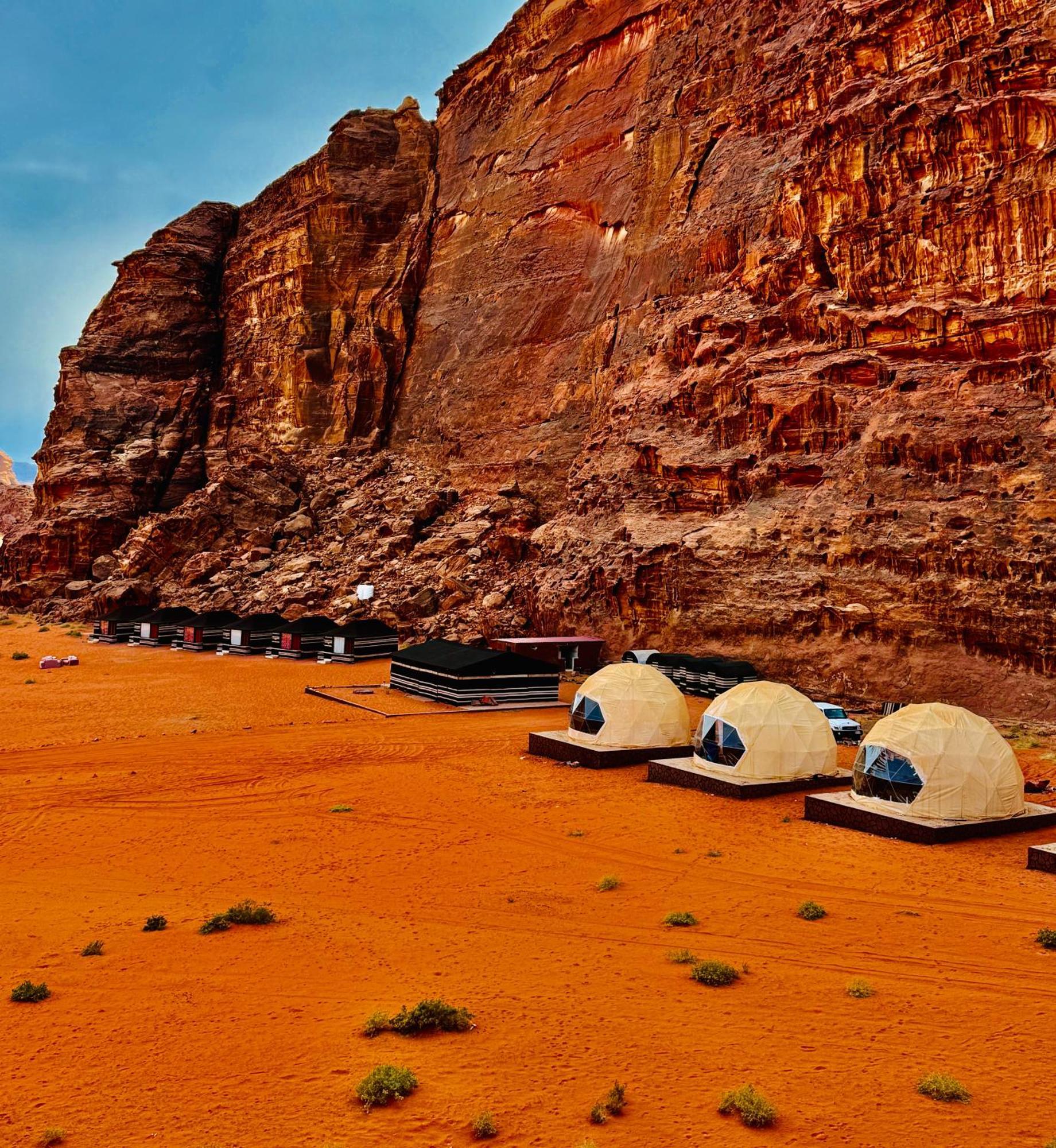 Wadi Rum Bubble Camp & Tour Экстерьер фото