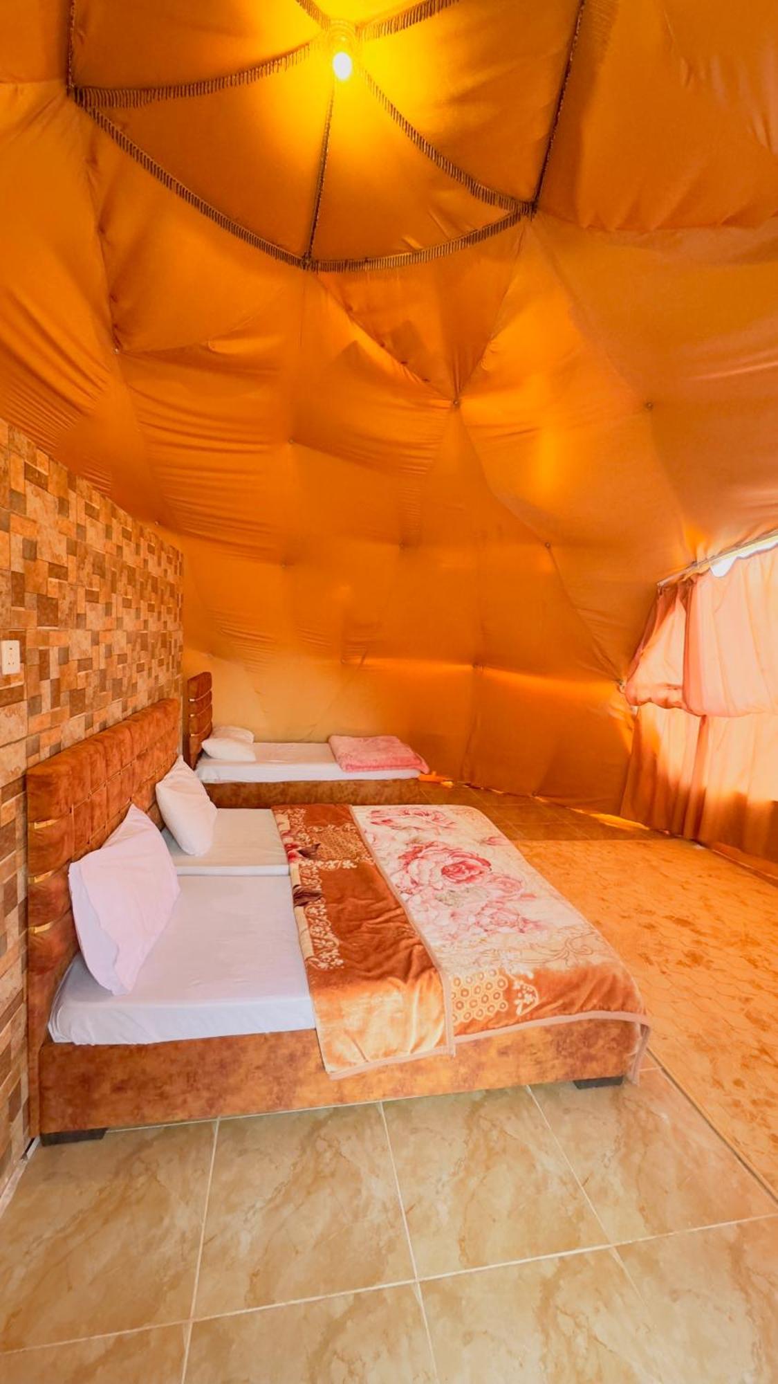 Wadi Rum Bubble Camp & Tour Экстерьер фото