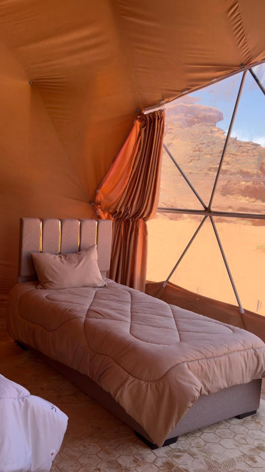 Wadi Rum Bubble Camp & Tour Экстерьер фото