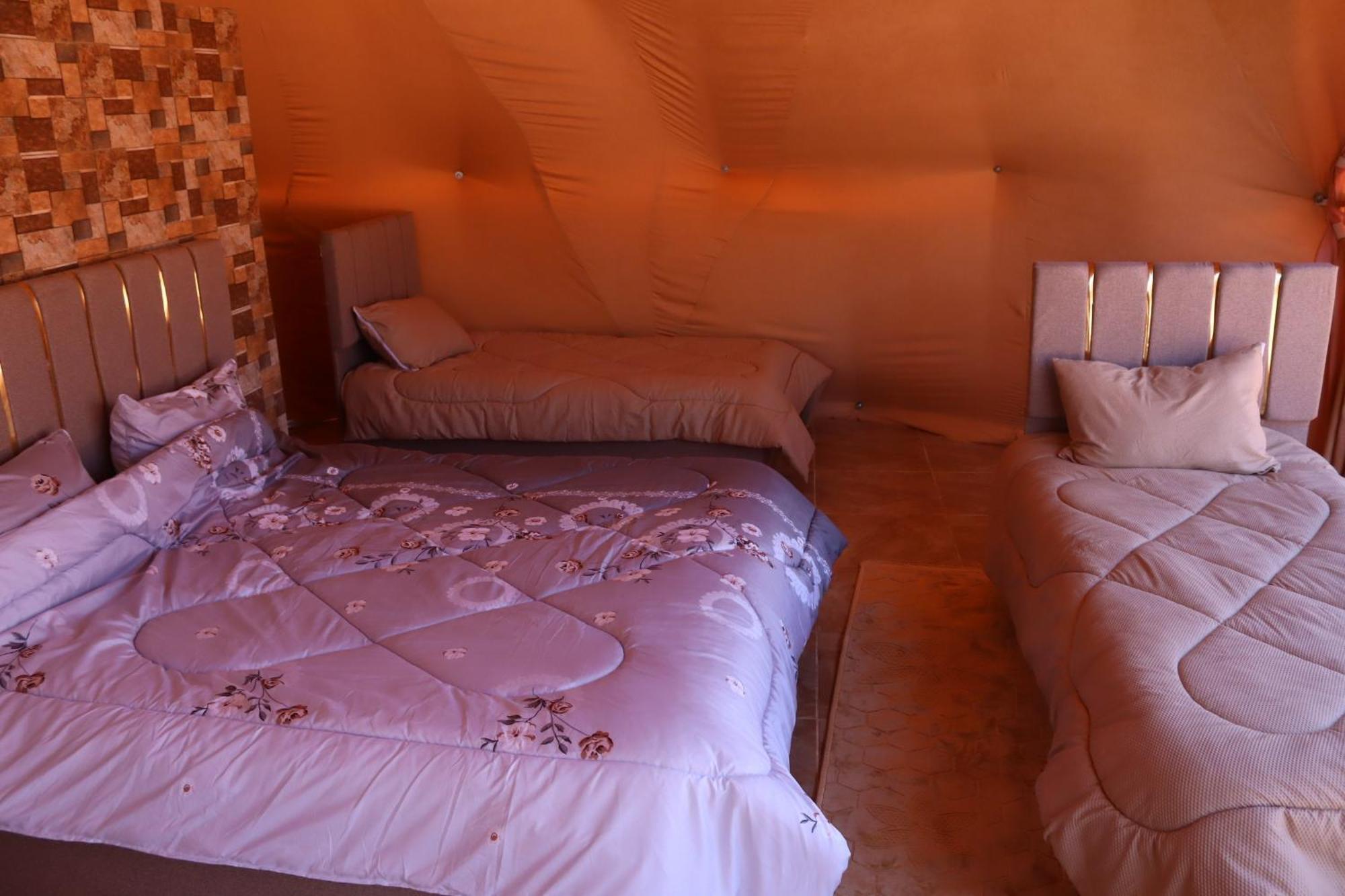 Wadi Rum Bubble Camp & Tour Экстерьер фото
