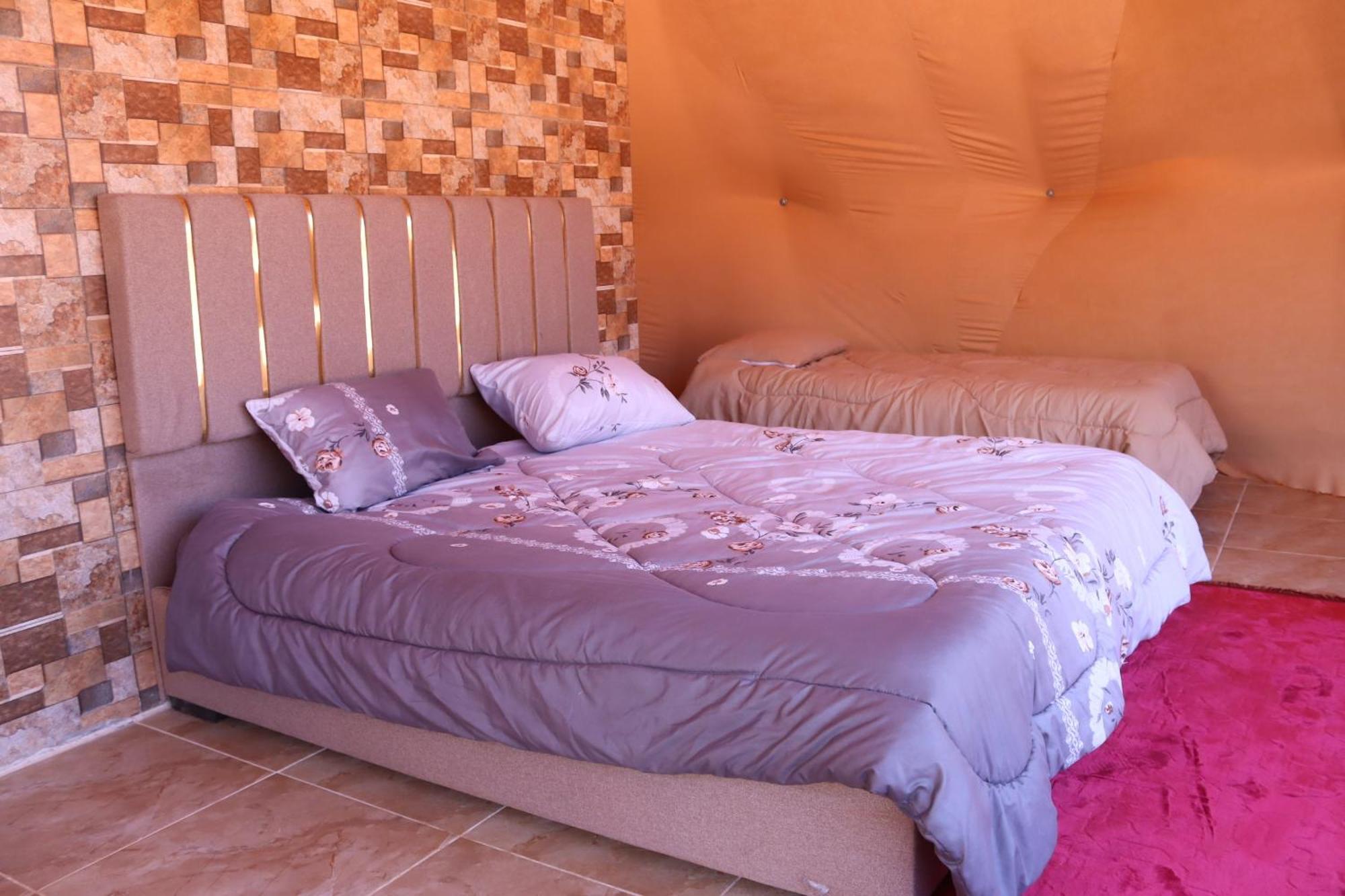 Wadi Rum Bubble Camp & Tour Экстерьер фото