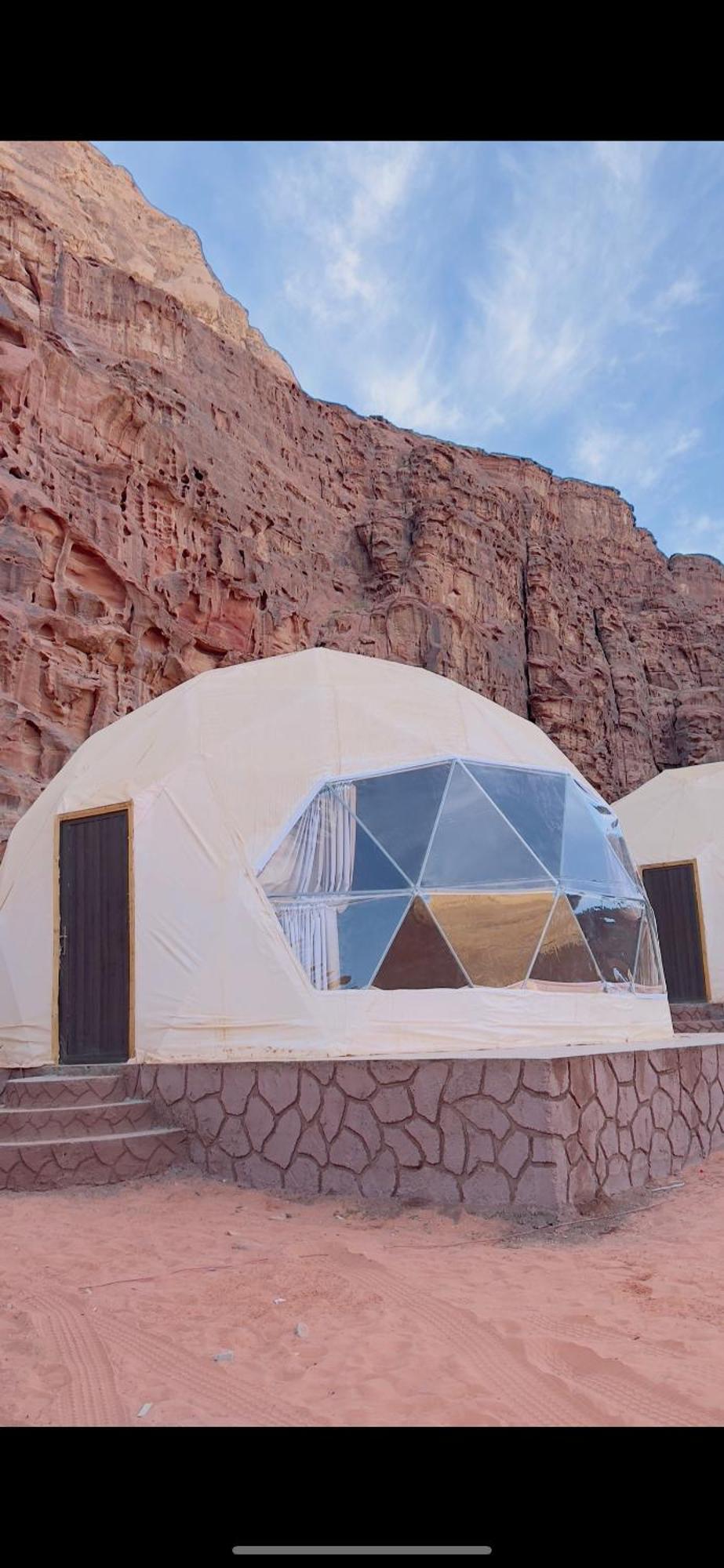 Wadi Rum Bubble Camp & Tour Экстерьер фото