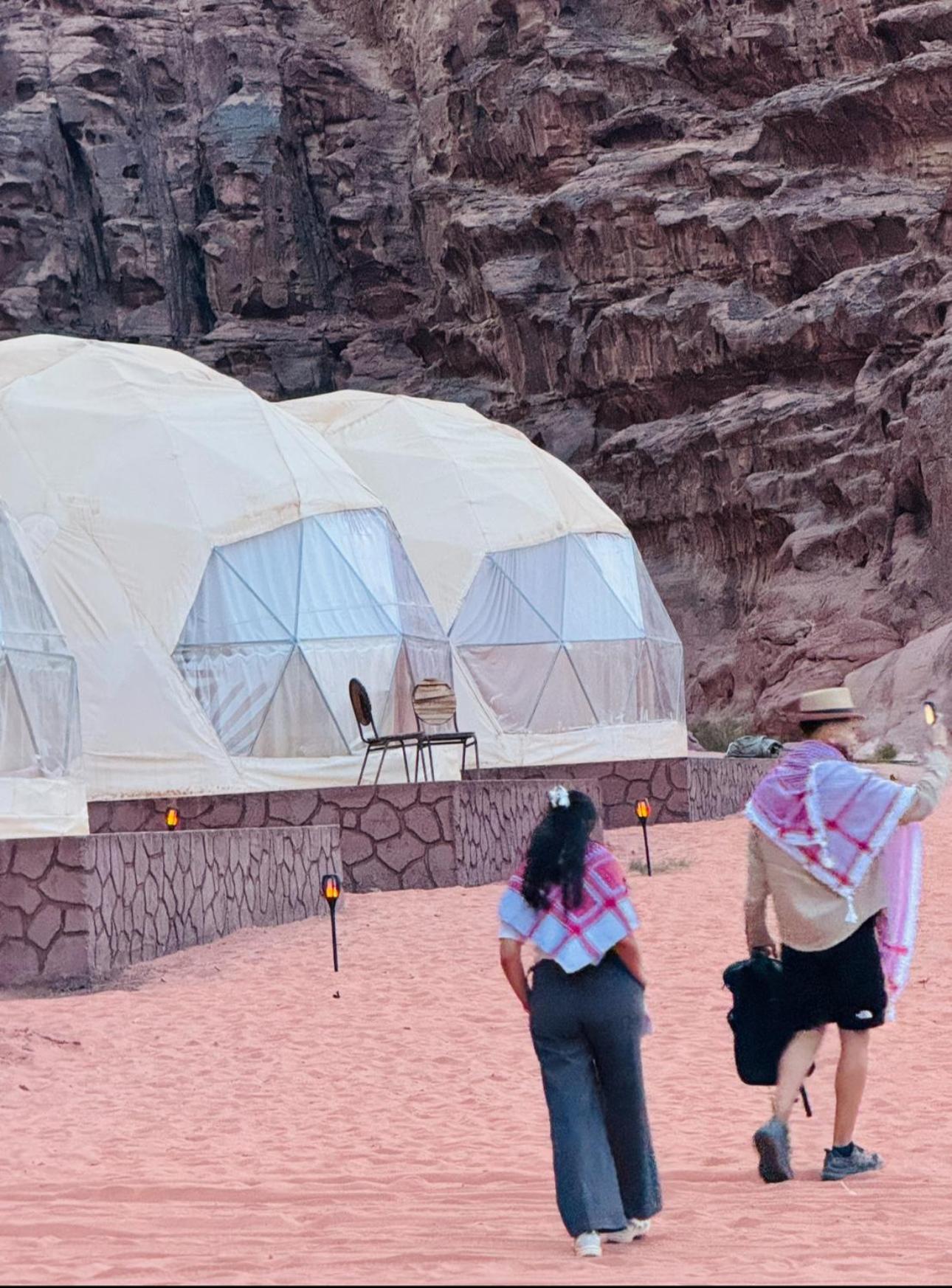 Wadi Rum Bubble Camp & Tour Экстерьер фото